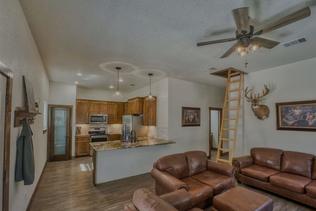 Photo of Livingroom in Gatesville