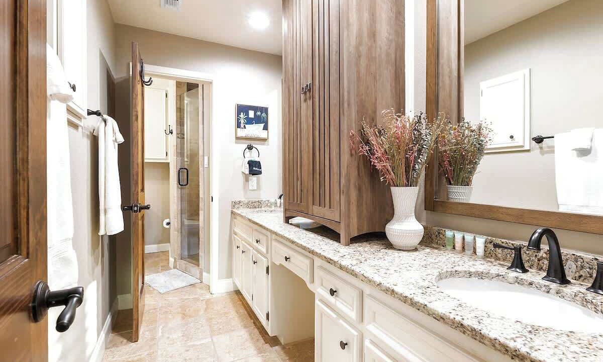 Photo of Bathroom in Horseshoe Bay