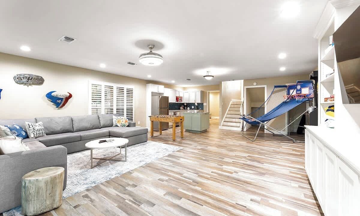Photo of Livingroom in Horseshoe Bay