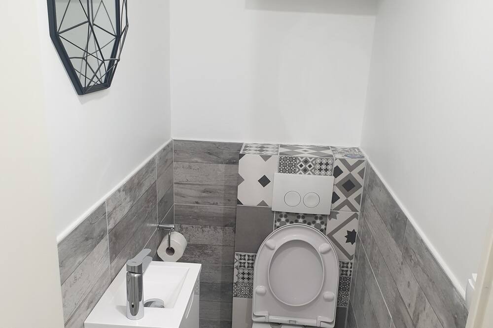 Photo of Bathroom in Bretigny-sur-Orge