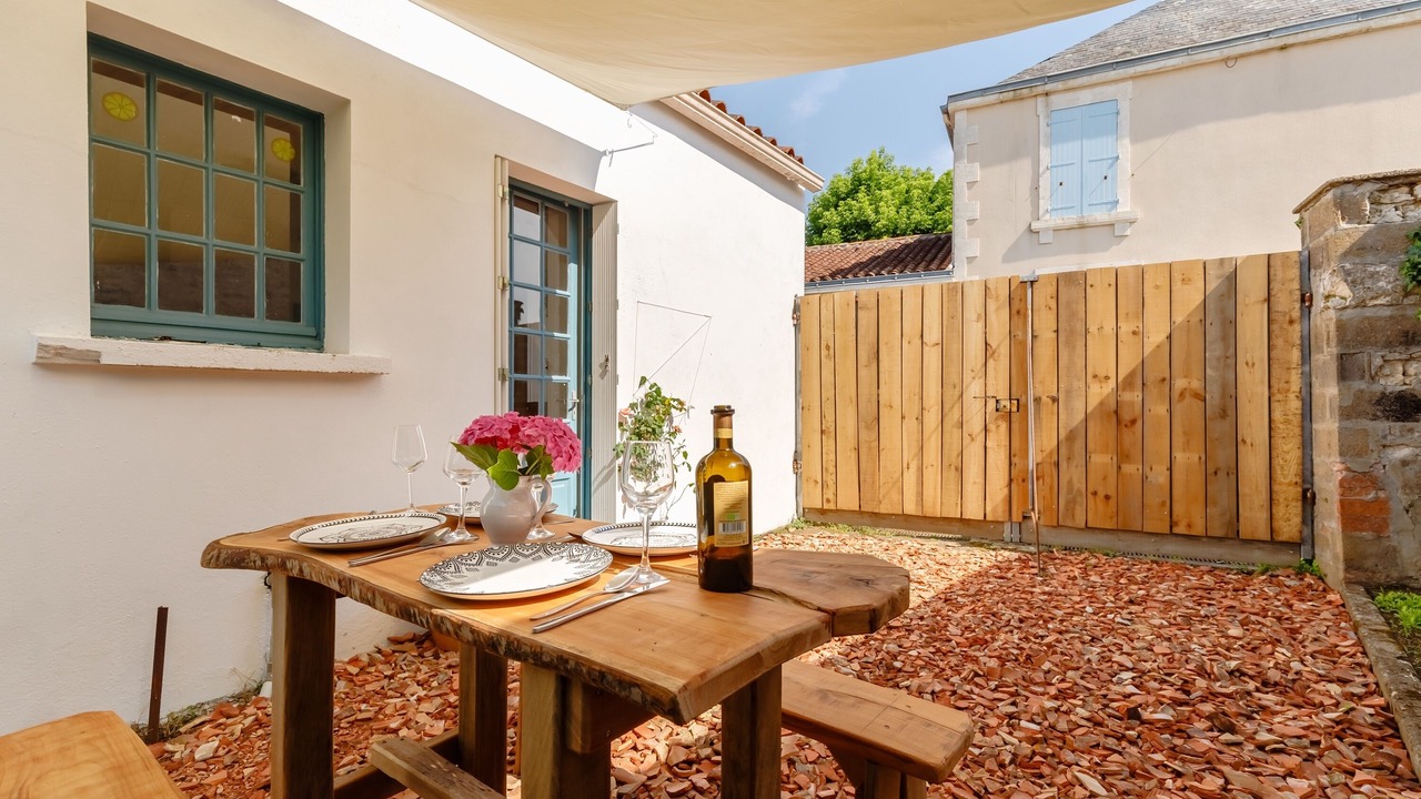Photo of Outdoor in Curzon
