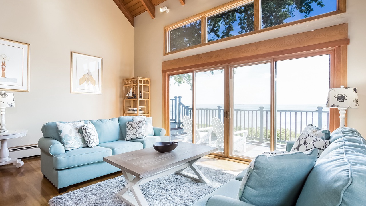 Photo of Livingroom in South Duxbury