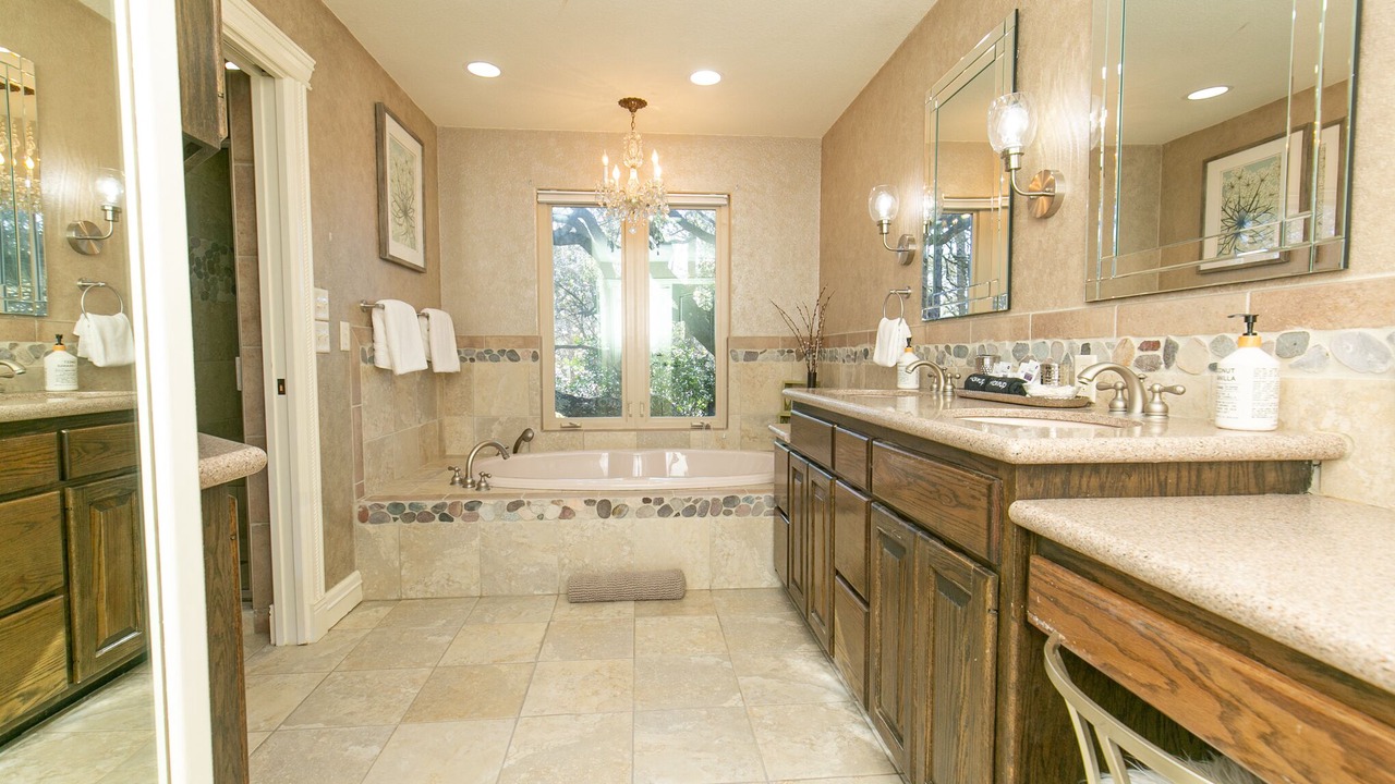 Photo of Bathroom in Burnet