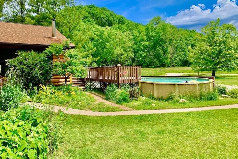 Photo of Outdoor in Lansing