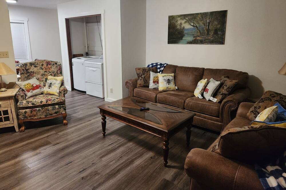 Photo of Livingroom in Umatilla