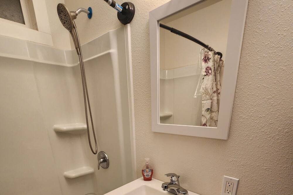 Photo of Bathroom in Umatilla