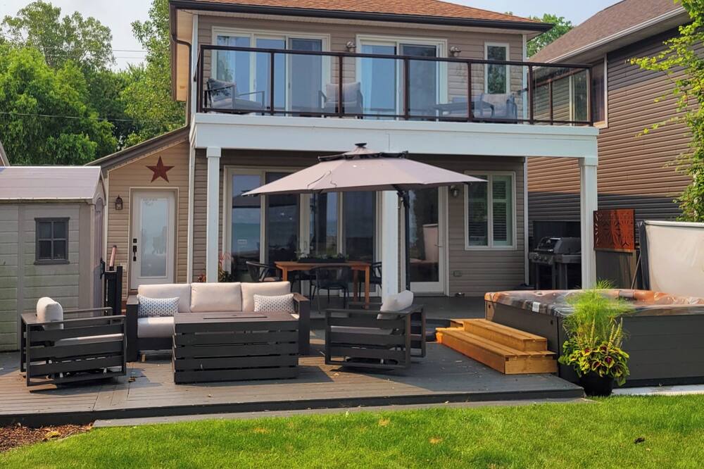 Photo of Outdoor in Lakeshore