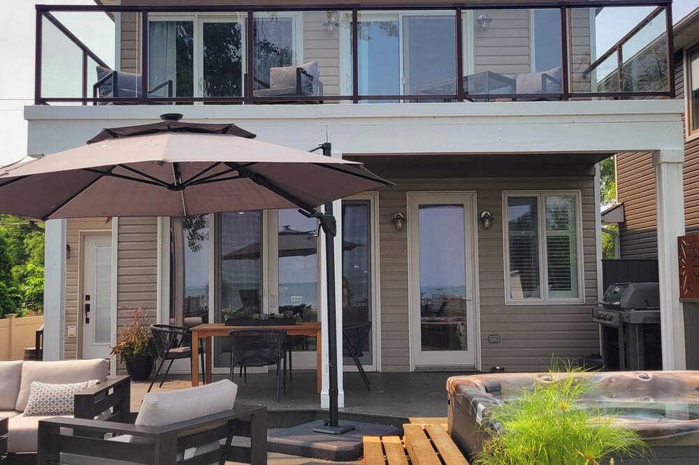 Photo of Outdoor in Lakeshore