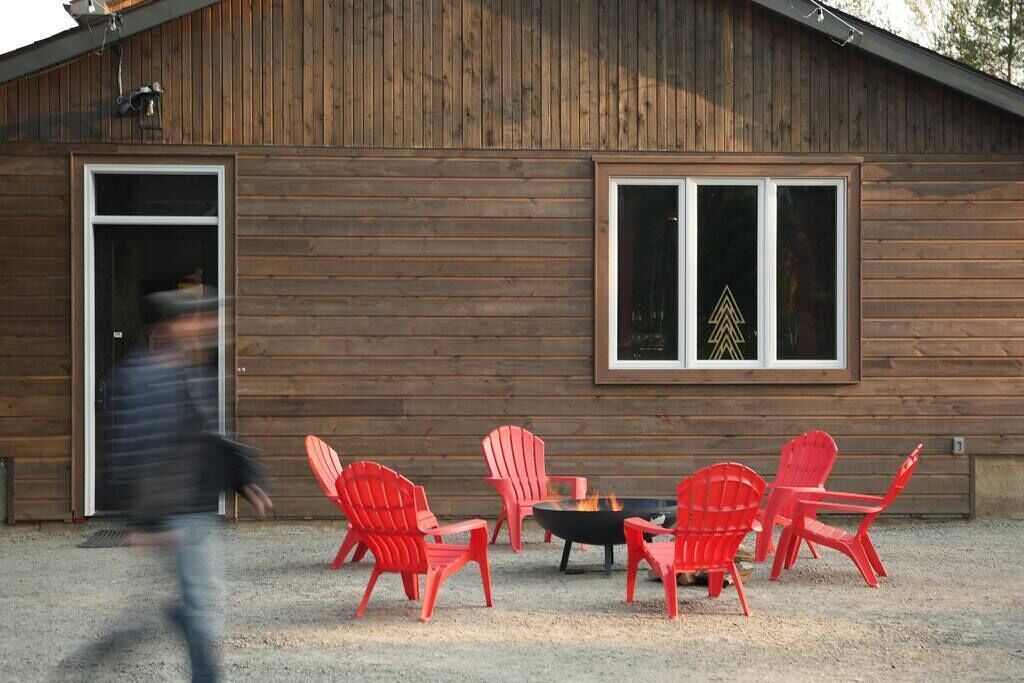 Photo of Patio Balcony in Algonquin Highlands