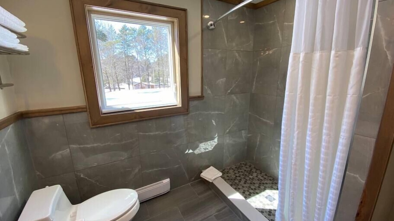 Photo of Bathroom in Algonquin Highlands