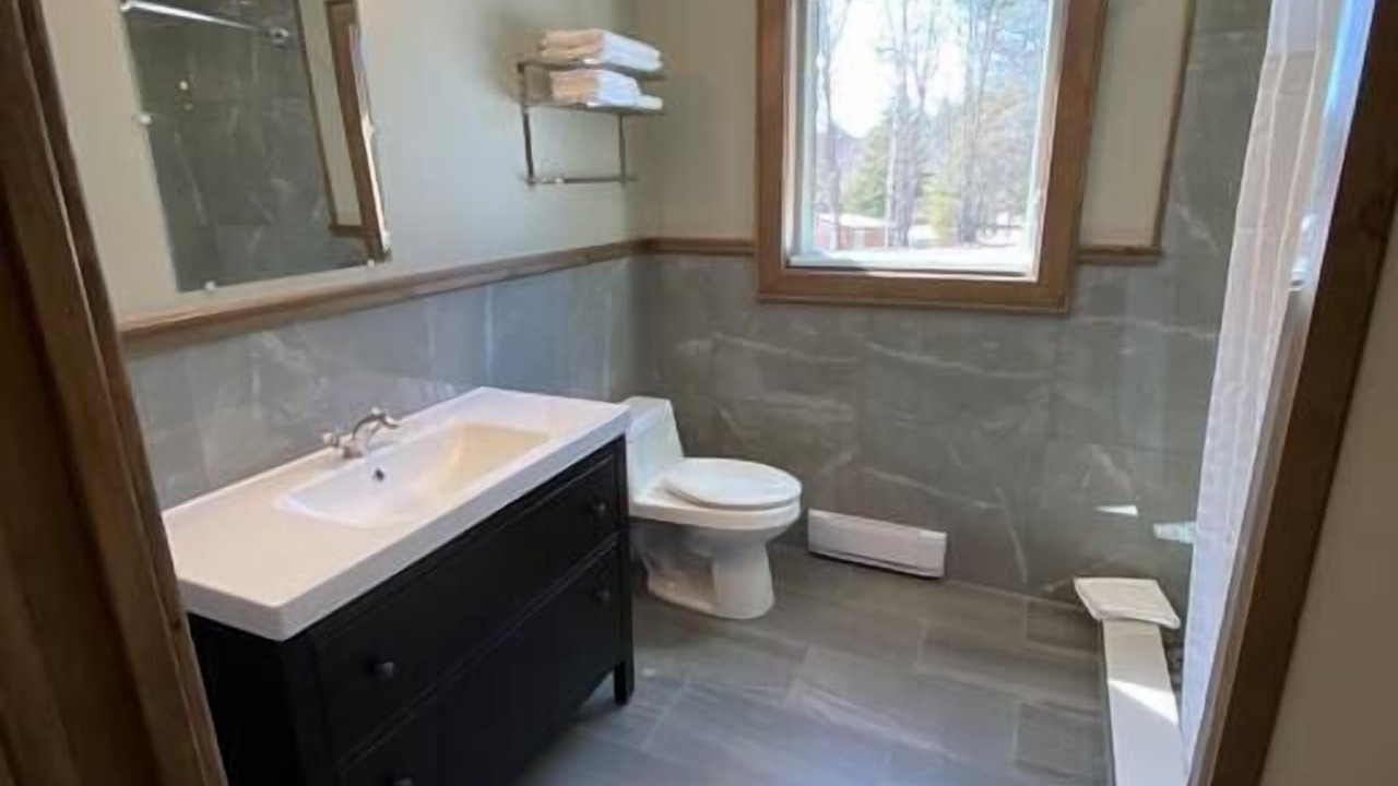 Photo of Bathroom in Algonquin Highlands