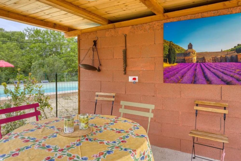 Photo of Outdoor in Saint-Laurent-La-Vernede