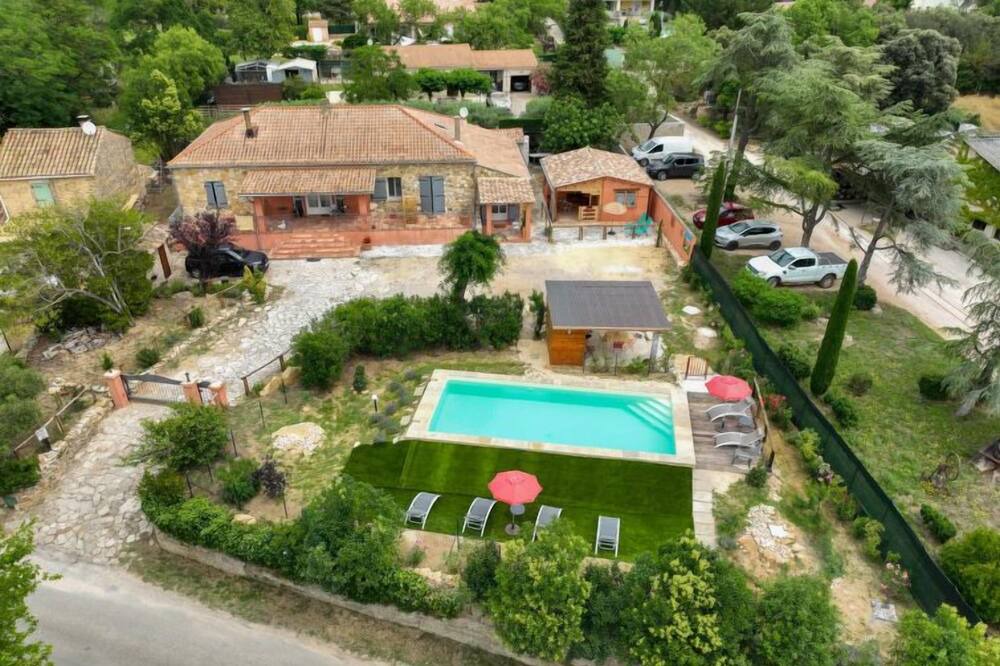 Photo of Outdoor in Saint-Laurent-La-Vernede