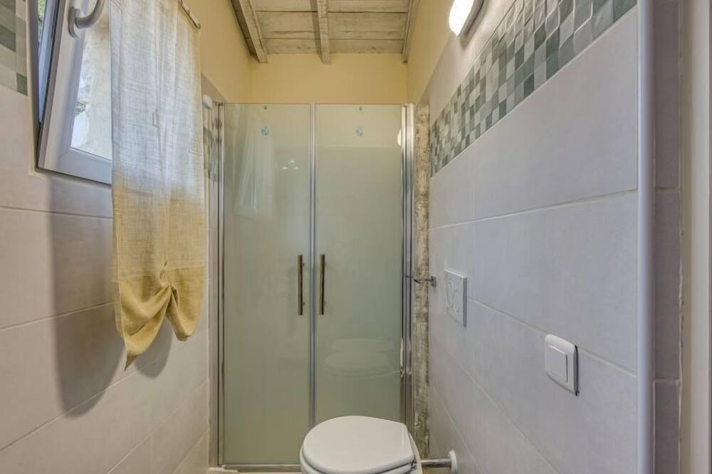 Photo of Bathroom in Saint-Laurent-La-Vernede