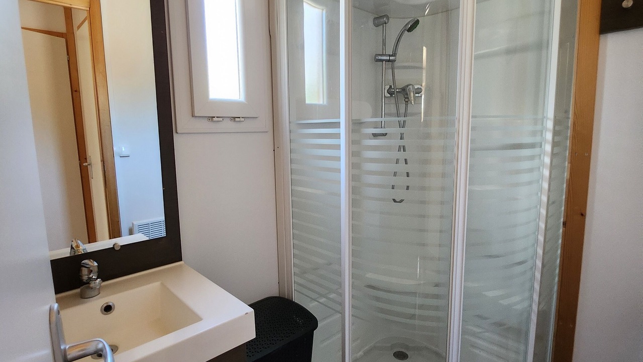 Photo of Others in Cieux