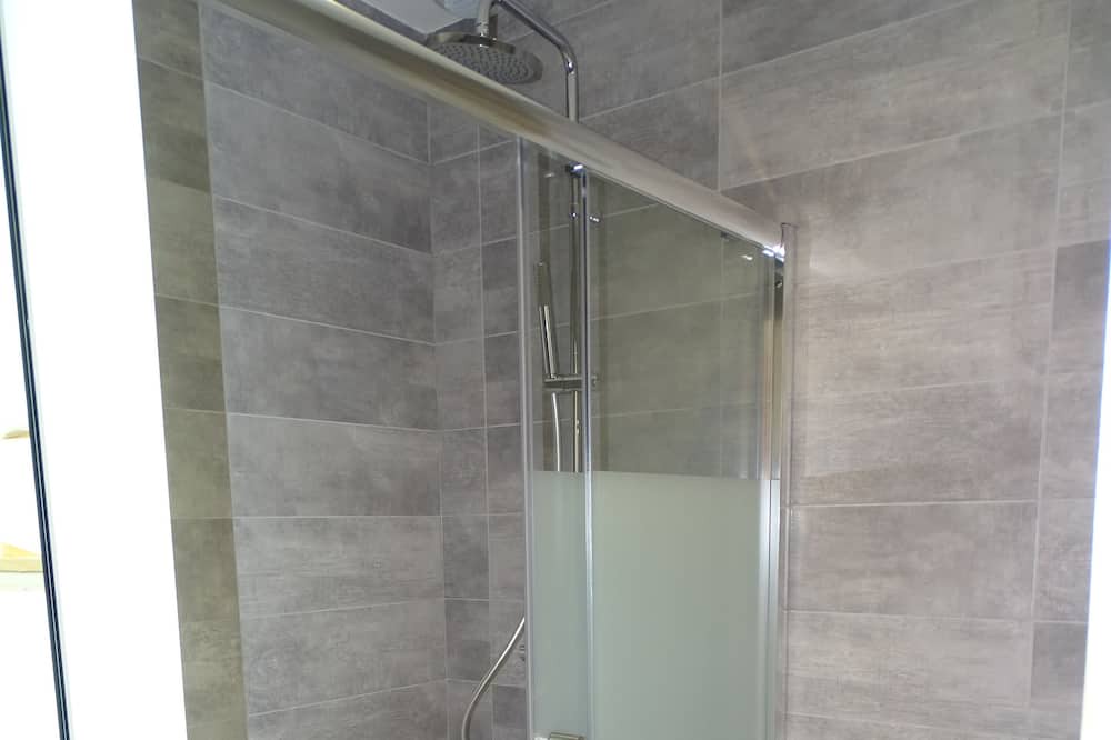 Photo of Bathroom in Cuisery