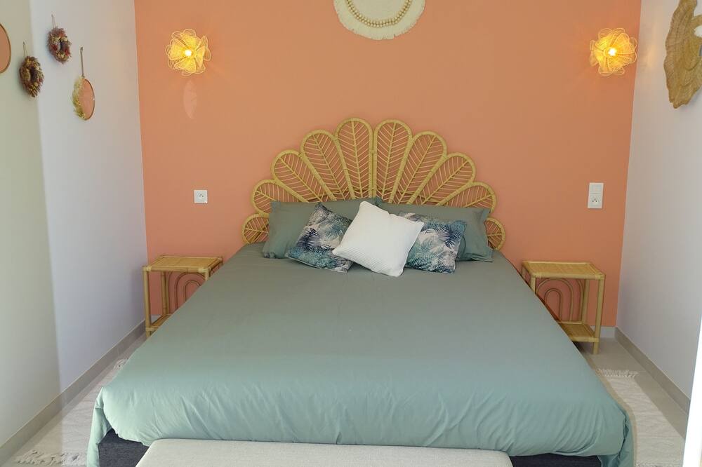 Photo of Bedroom in Cuisery