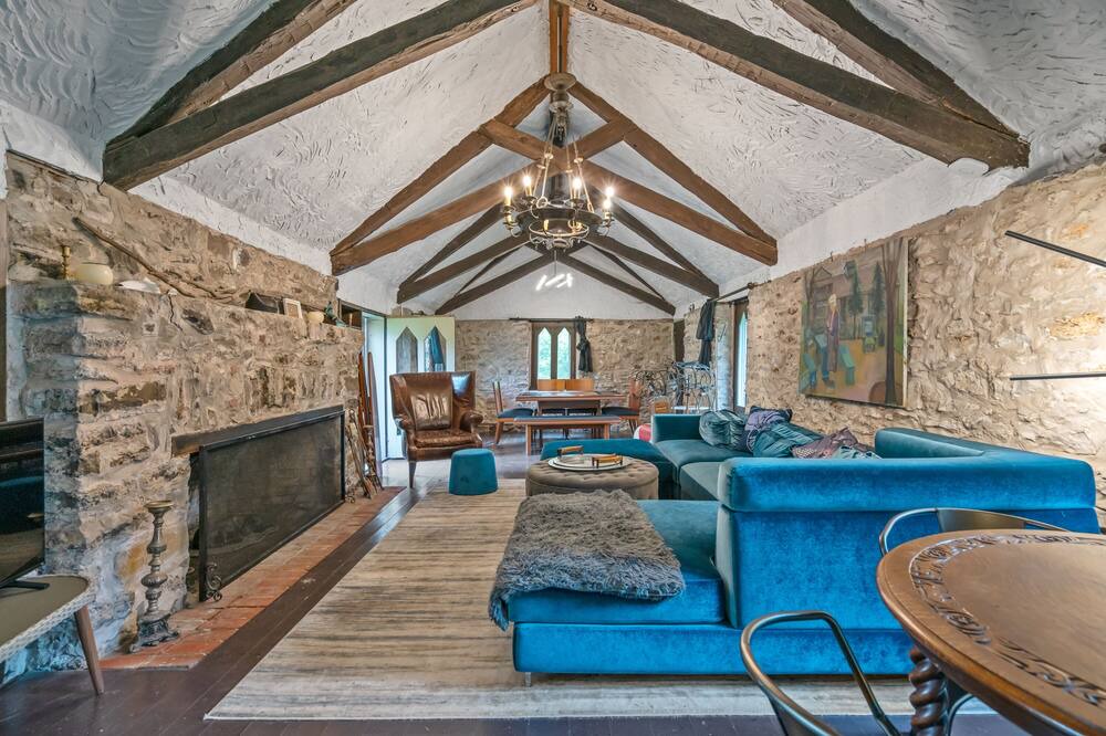 Photo of Livingroom in Fort Erie
