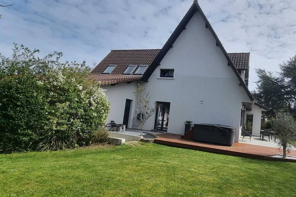 Photo of Outdoor in Coulogne
