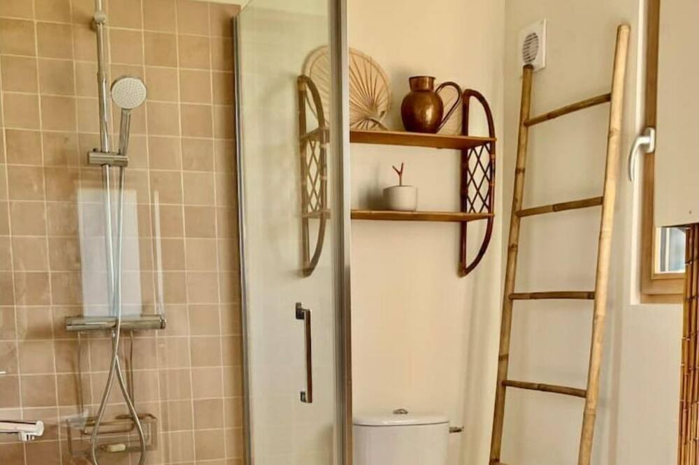 Photo of Bathroom in Longfosse