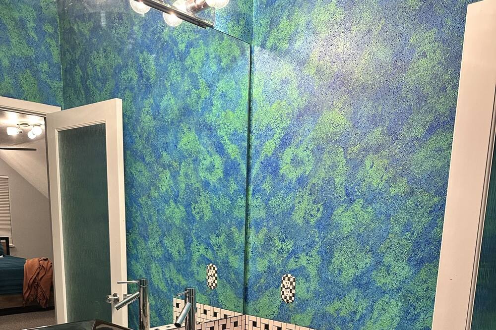 Photo of Bathroom in Lufkin