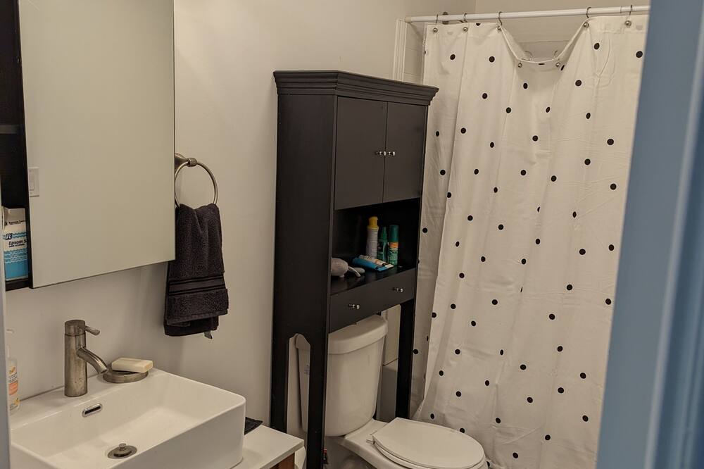 Photo of Bathroom in Hecla-Grindstone Provincial Park