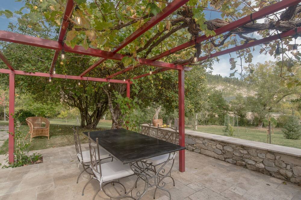 Photo of Outdoor in Saint-Vincent-sur-Jabron