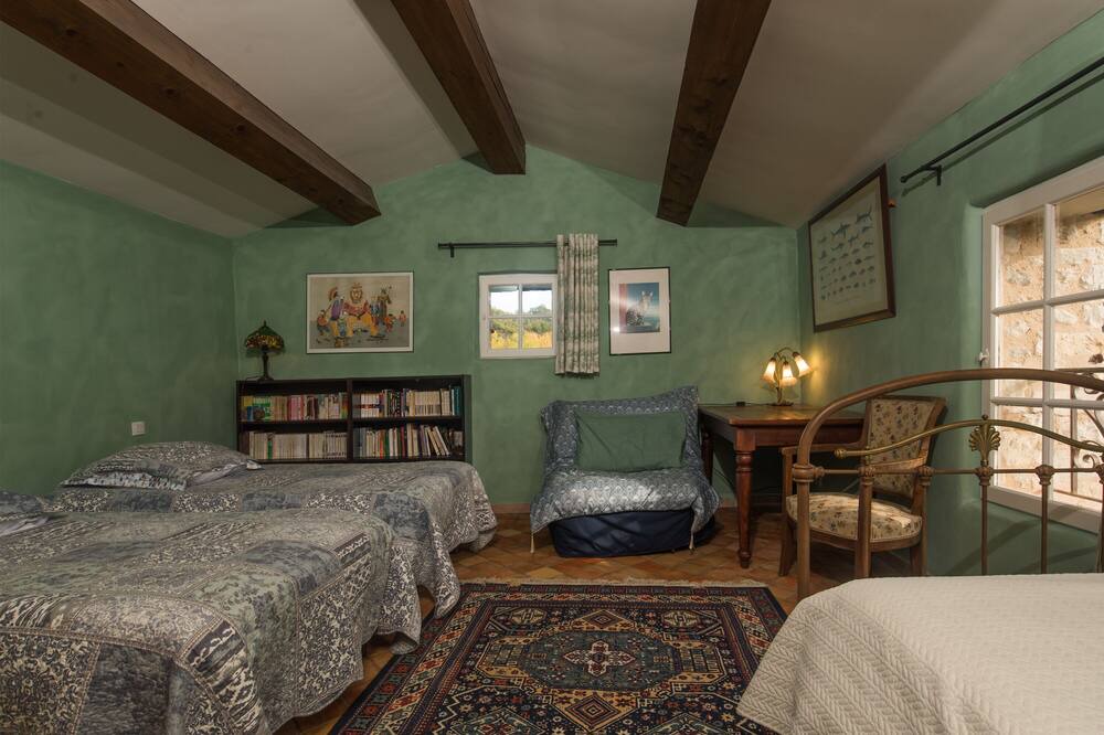 Photo of Bedroom in Saint-Vincent-sur-Jabron