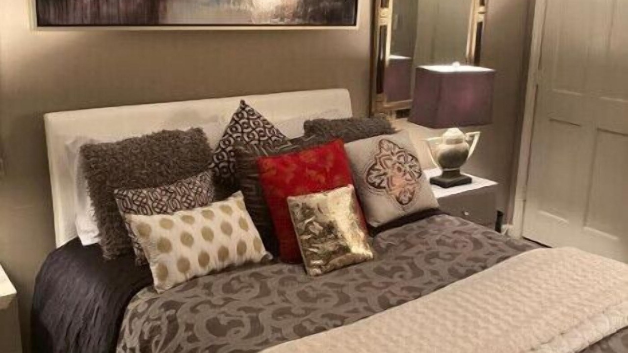 Photo of Bedroom in Teaneck