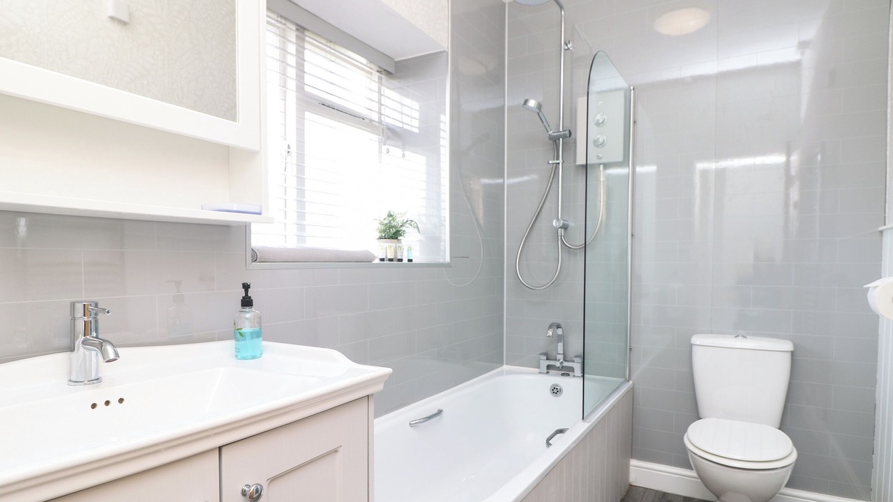 Photo of Bathroom in Camborne