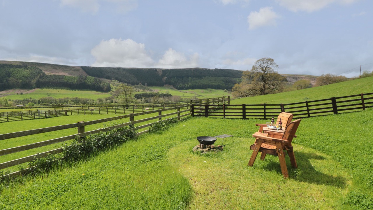 Photo of Outdoor in Chop Gate