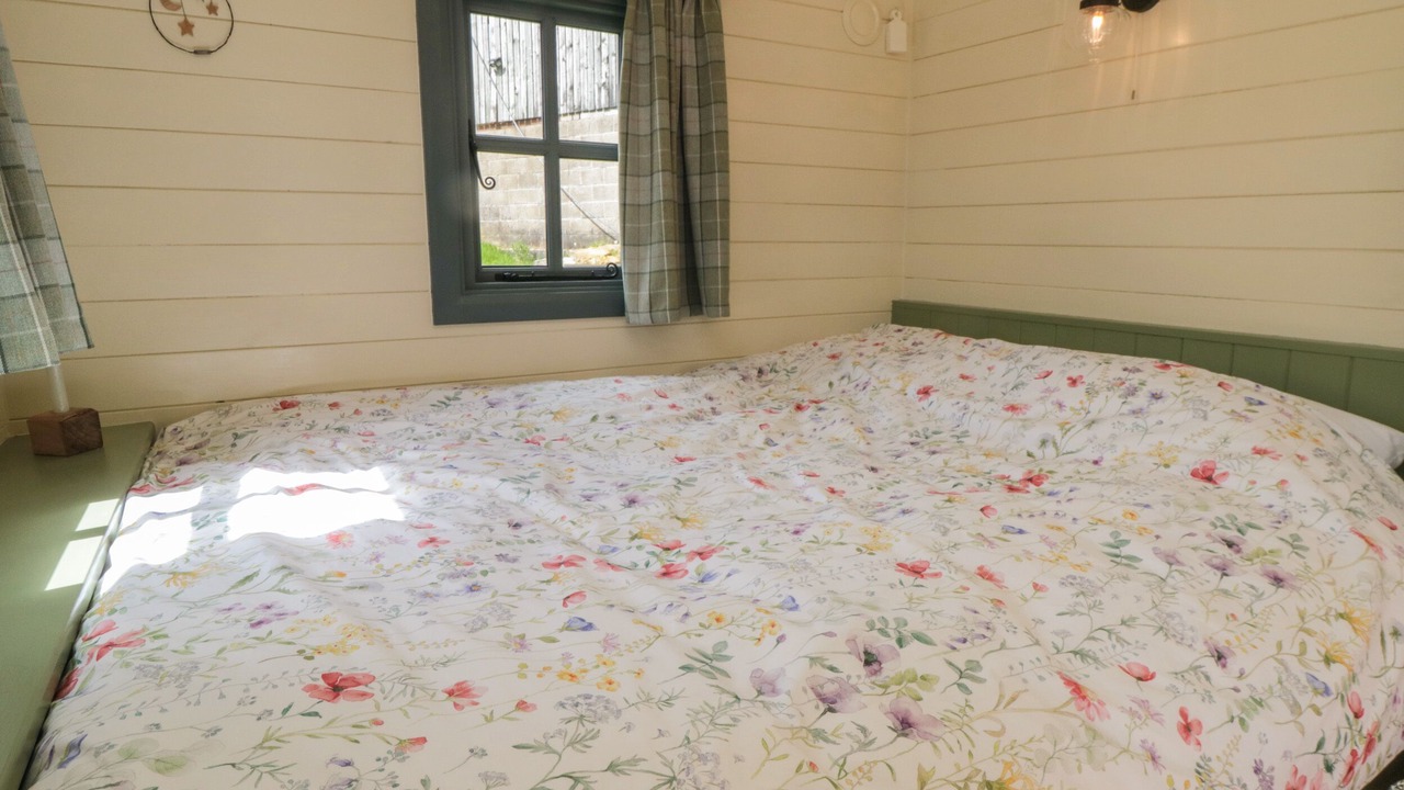 Photo of Others in Chop Gate