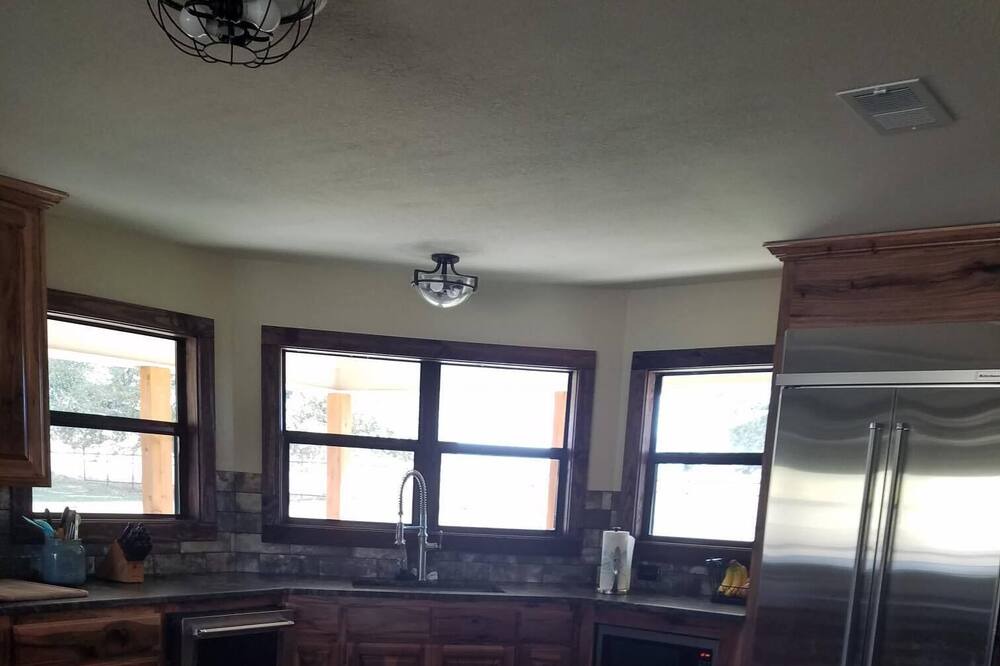 Photo of Kitchen in Red Rock