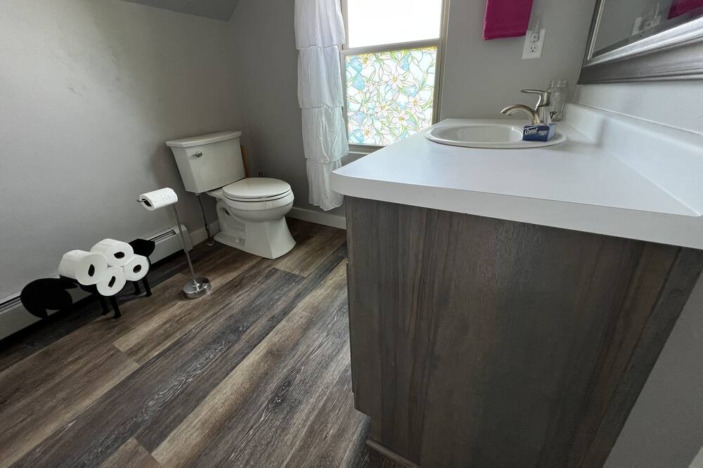 Photo of Bathroom in Kewaunee