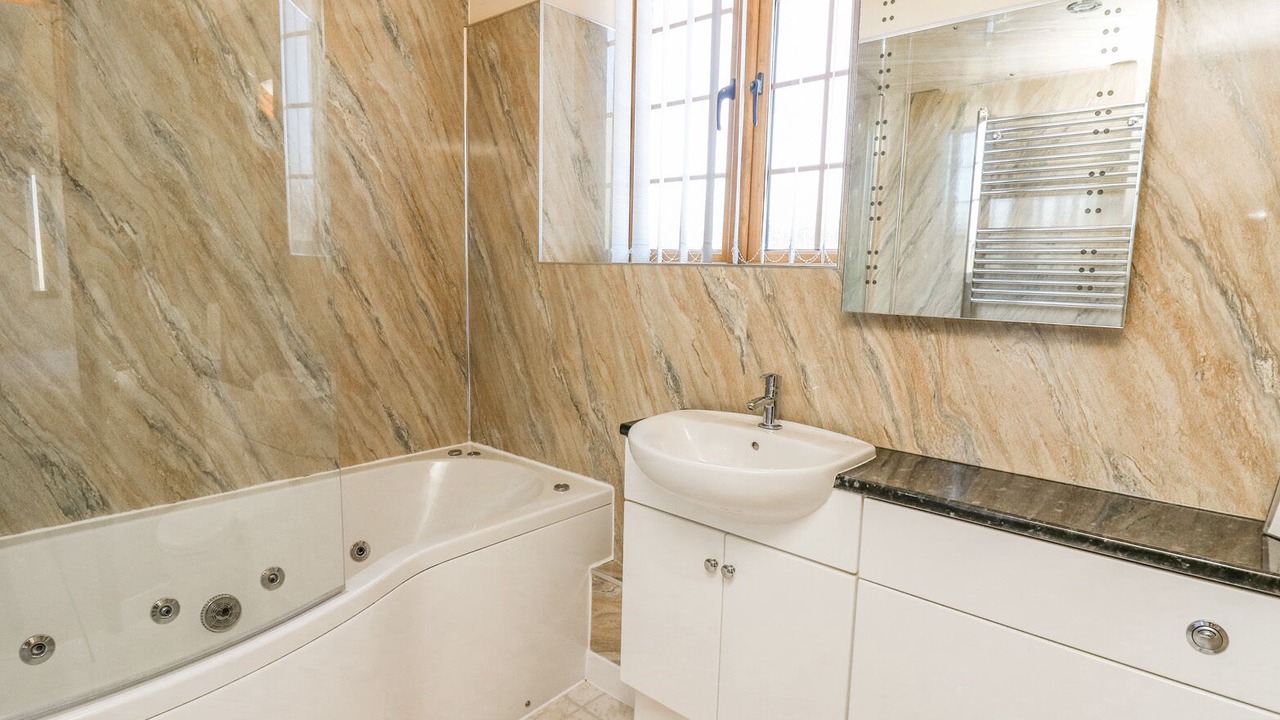 Photo of Others in Bryn-crug