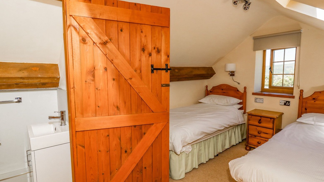 Photo of Others in Bryn-crug