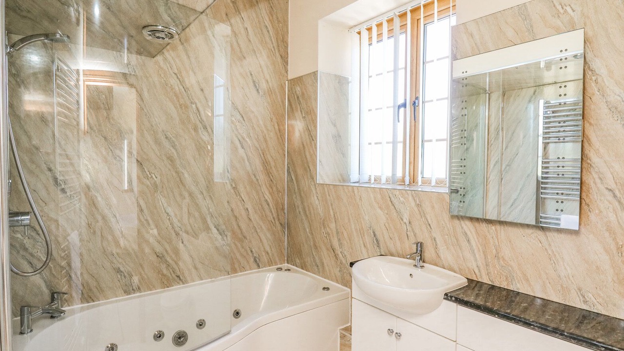 Photo of Others in Bryn-crug