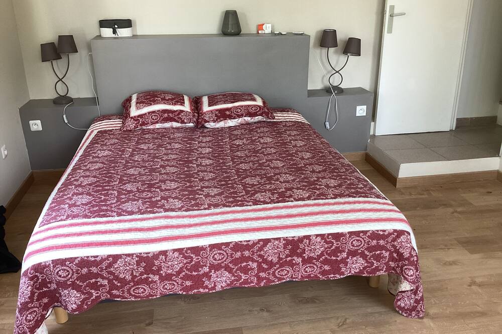 Photo of Bedroom in Garrigues