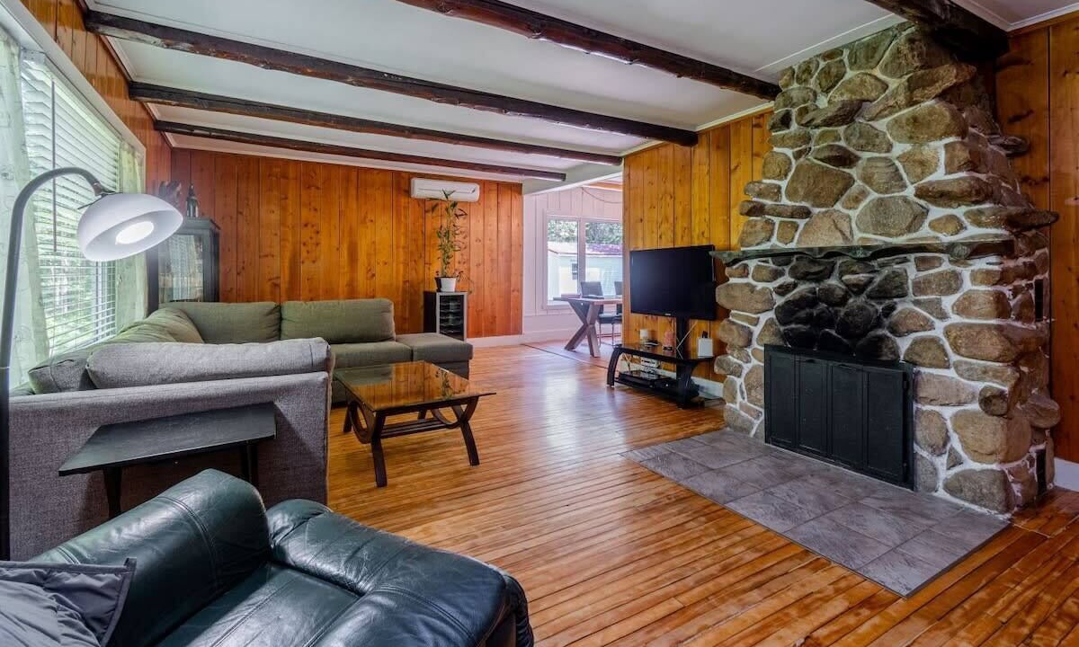 Photo of Livingroom in Fossambault-sur-le-Lac