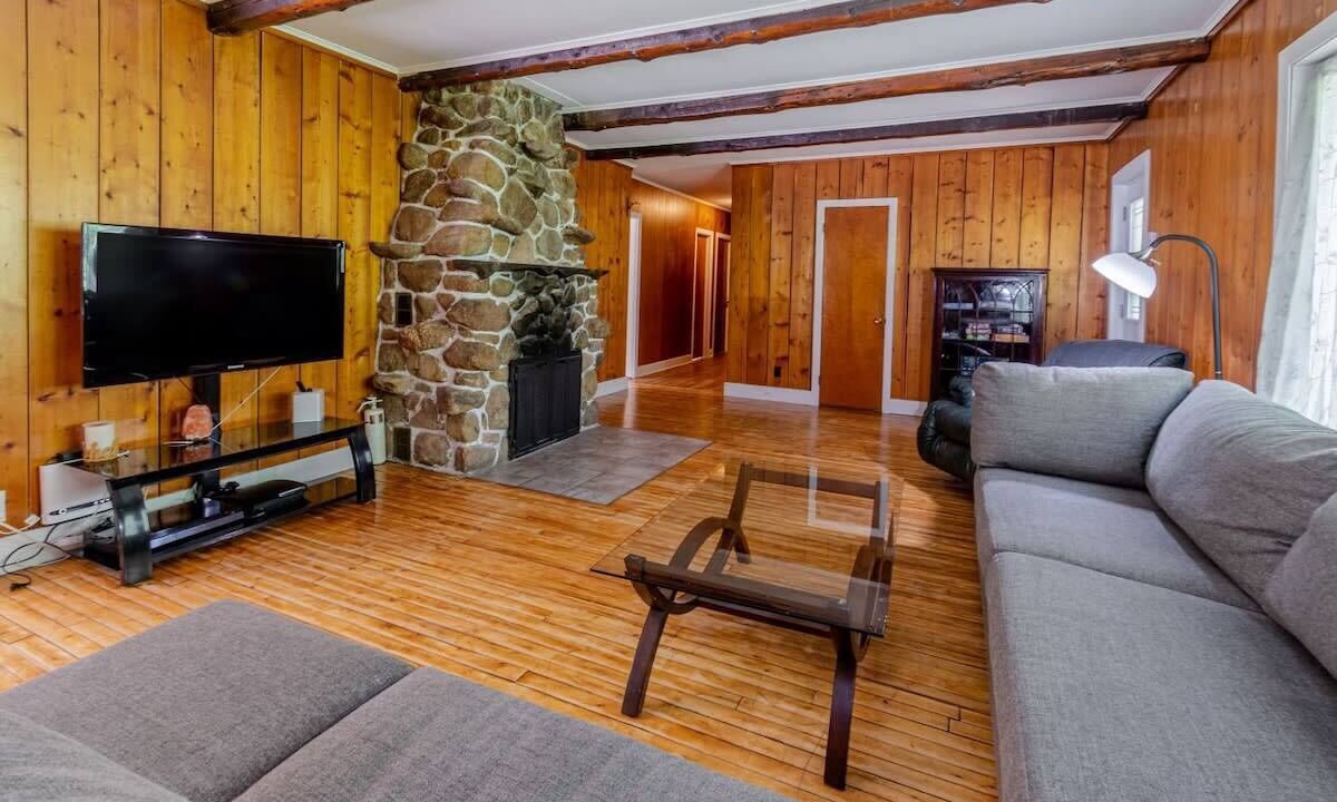 Photo of Livingroom in Fossambault-sur-le-Lac