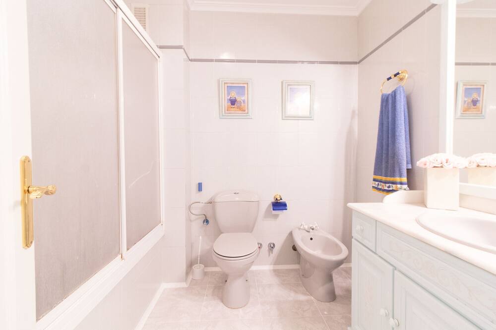Photo of Bathroom in Playa de Almarda