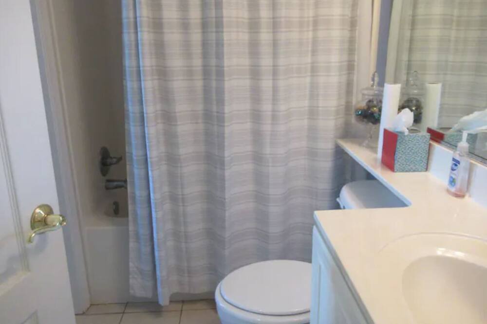 Photo of Bathroom in Crisfield