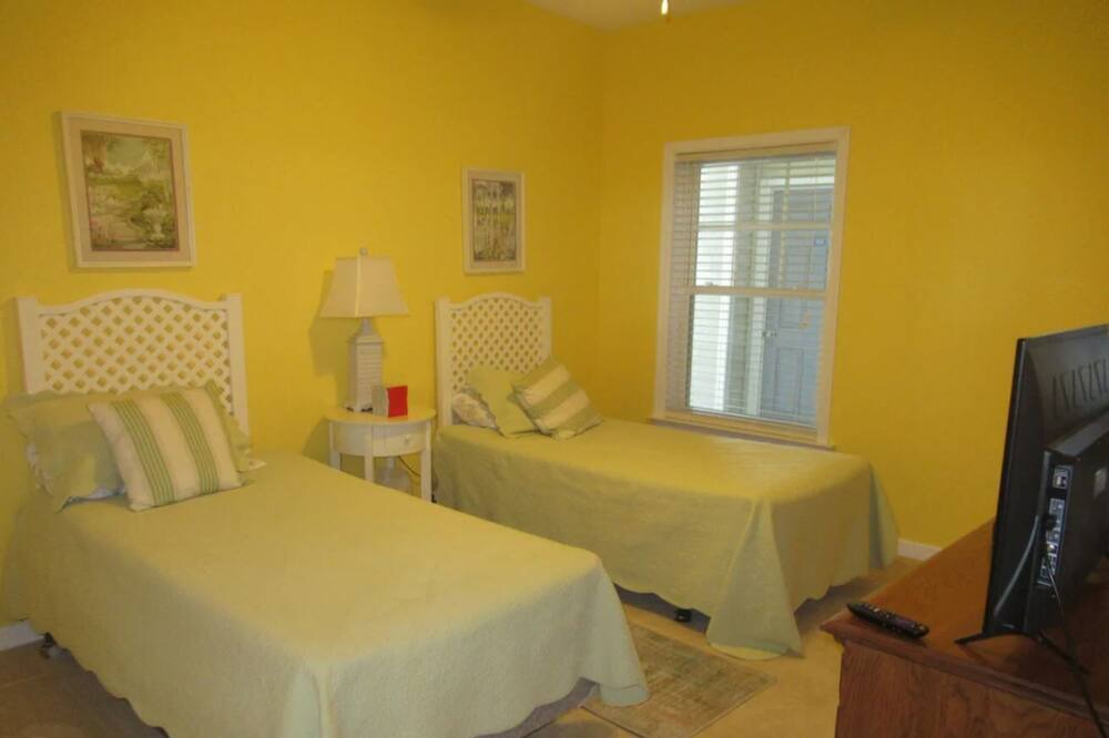 Photo of Bedroom in Crisfield