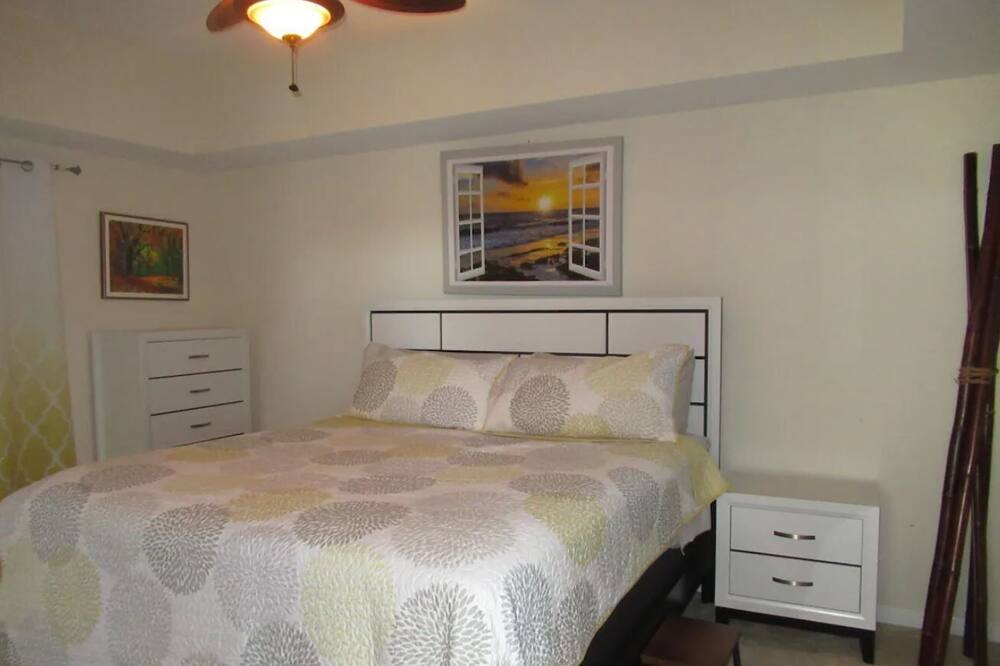 Photo of Bedroom in Crisfield