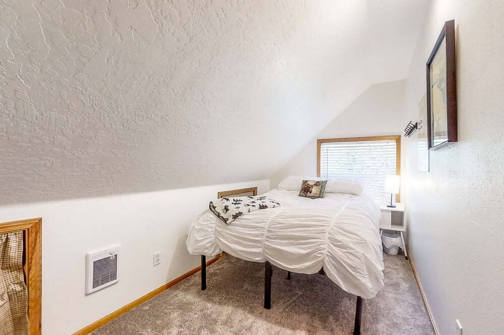 Photo of Others in Crescent