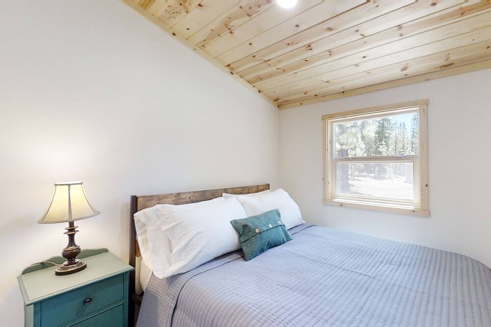 Photo of Others in Crescent