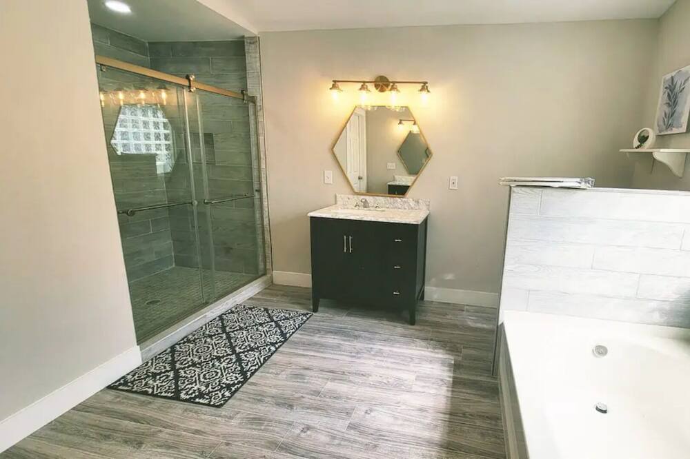 Photo of Bathroom in Terrell