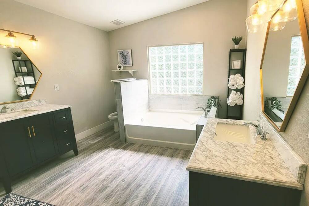 Photo of Bathroom in Terrell