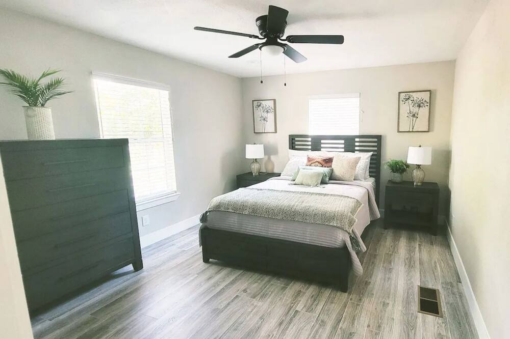 Photo of Bedroom in Terrell
