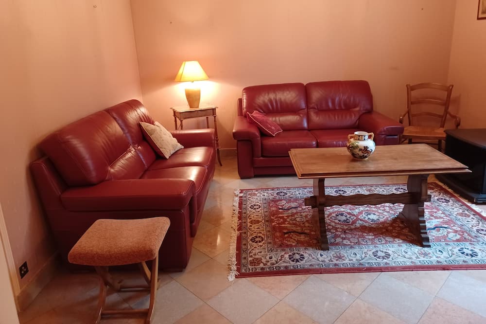 Photo of Livingroom in Verdun-sur-le-Doubs